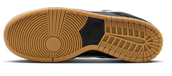 Nike SB Dunk Low Pro - Black/White/Gum
